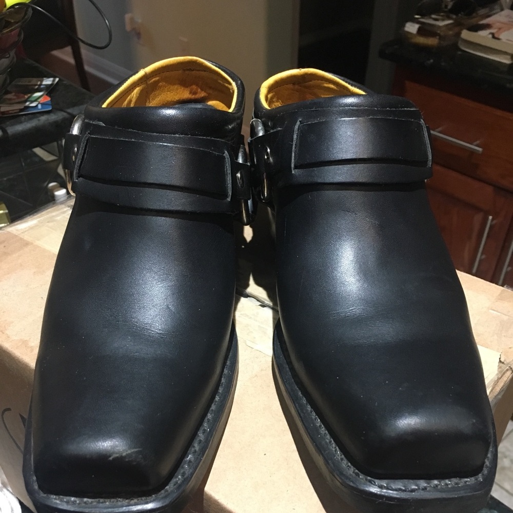 Frye mules